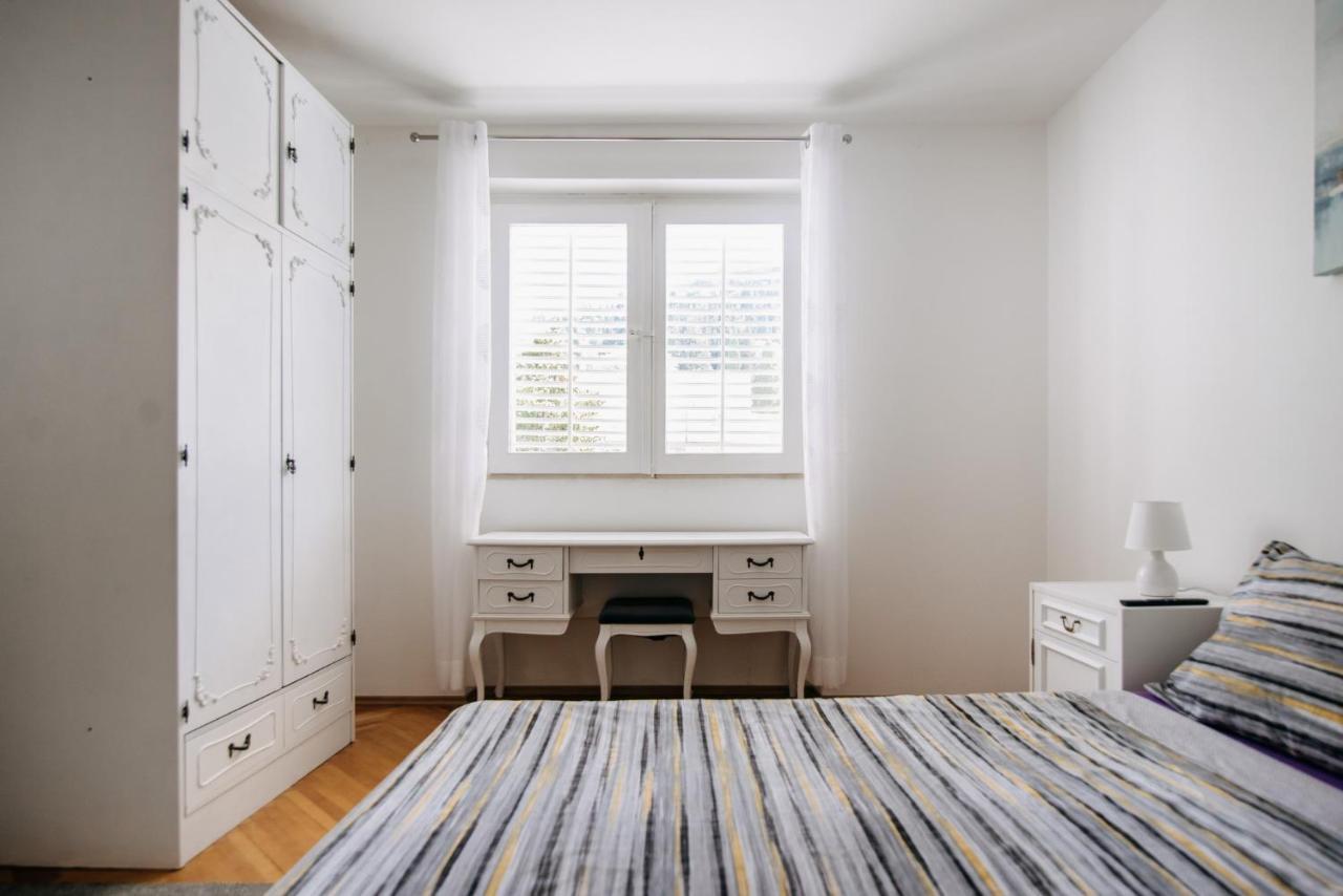 Sunnynest Apartment - 3Br Apt With Free Parking & Wi-Fi, Close To Lapad Bay Beach Dubrovnik Eksteriør bilde